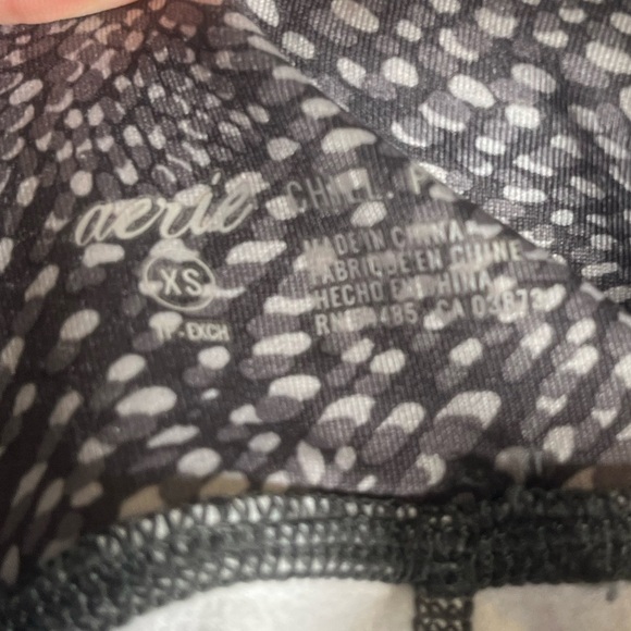 Aerie Chill Play Move Hi-Rise Zipper Pocket Legging XS - Picture 4 of 4